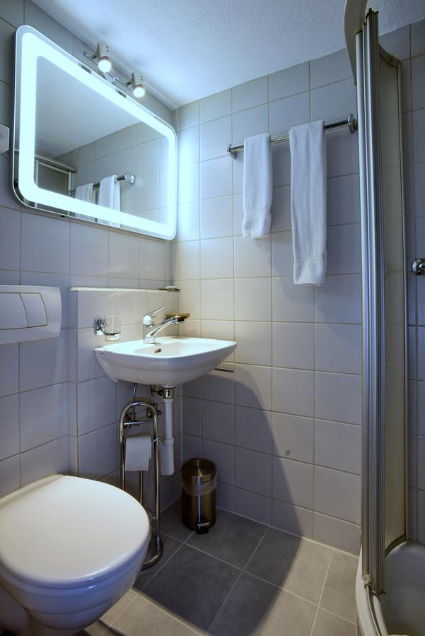 Hotel Freihof Glarus Exteriör bild